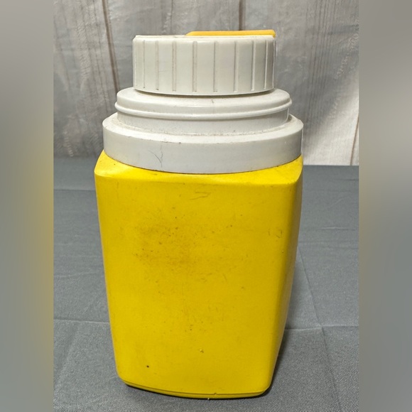 Vintage Kong Seeley 1980 Smurfs Thermos - Picture 2 of 5